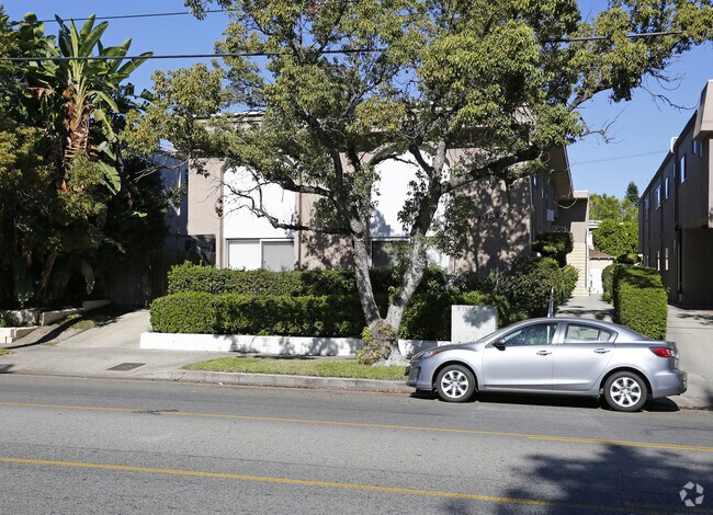 Building Photo - 10819