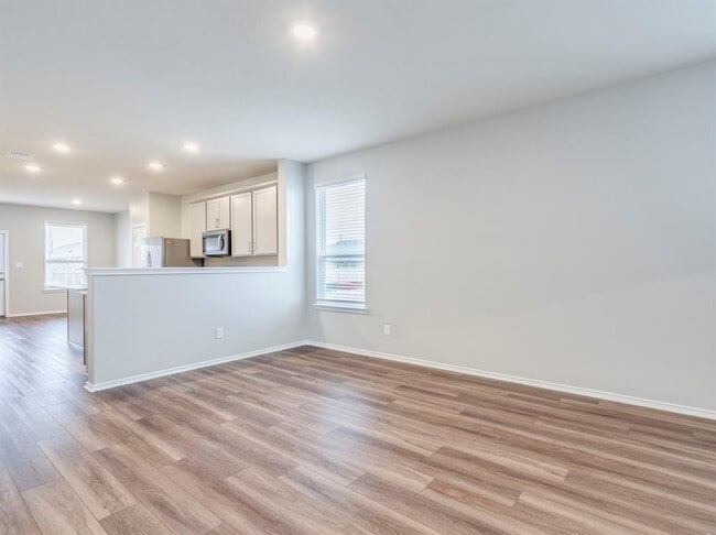 Building Photo - 388 Begonia St