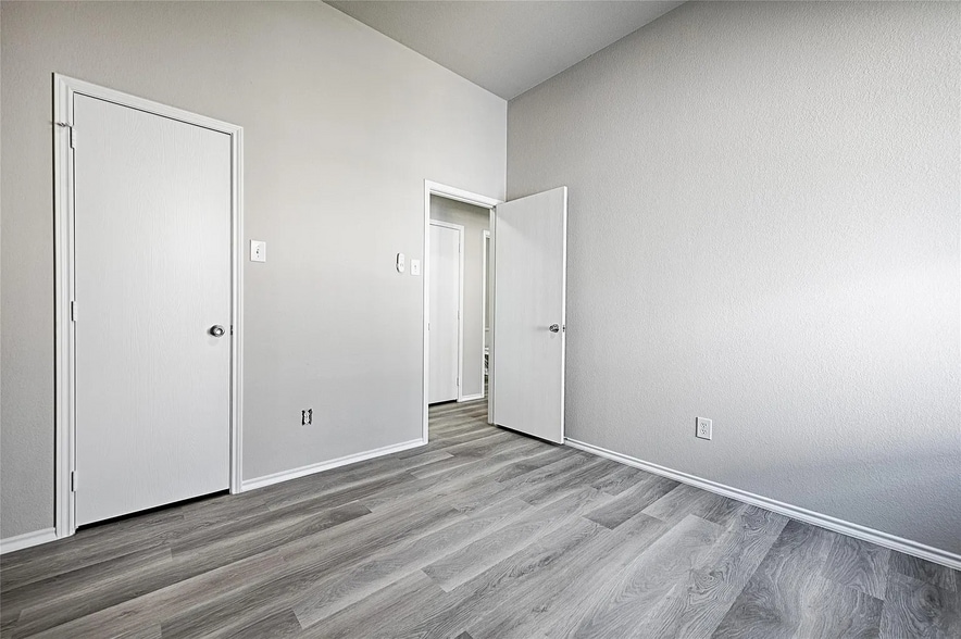 Building Photo - 3721 Mountain Ranch Rd