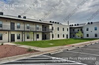 Building Photo - Modern 2 BDR Eastside Apartment! 2 Weeks F...