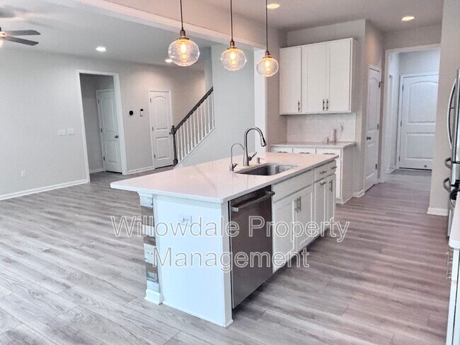 Building Photo - 1020 Garrow Dr