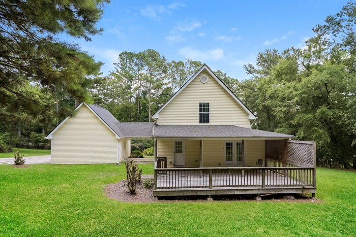 Building Photo - 2898 Zingara Rd NE