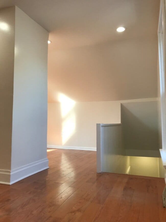 Building Photo - Beautiful Single Family Home in Highland Park