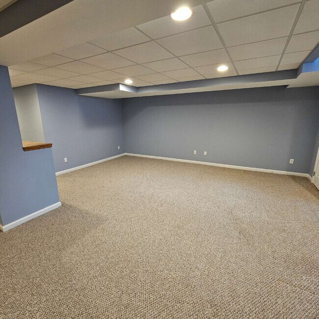 Building Photo - 3 Bedroom, 3.5 Bath Ranch with Open Floor Plan, Finished Basement & Scenic Pond Views