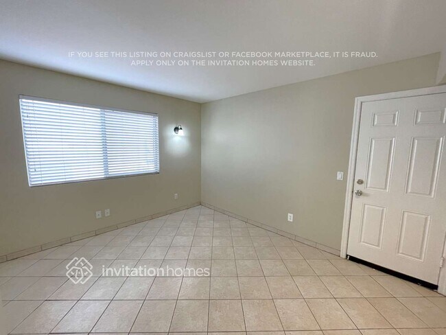 Building Photo - 3732 N 106th Ln