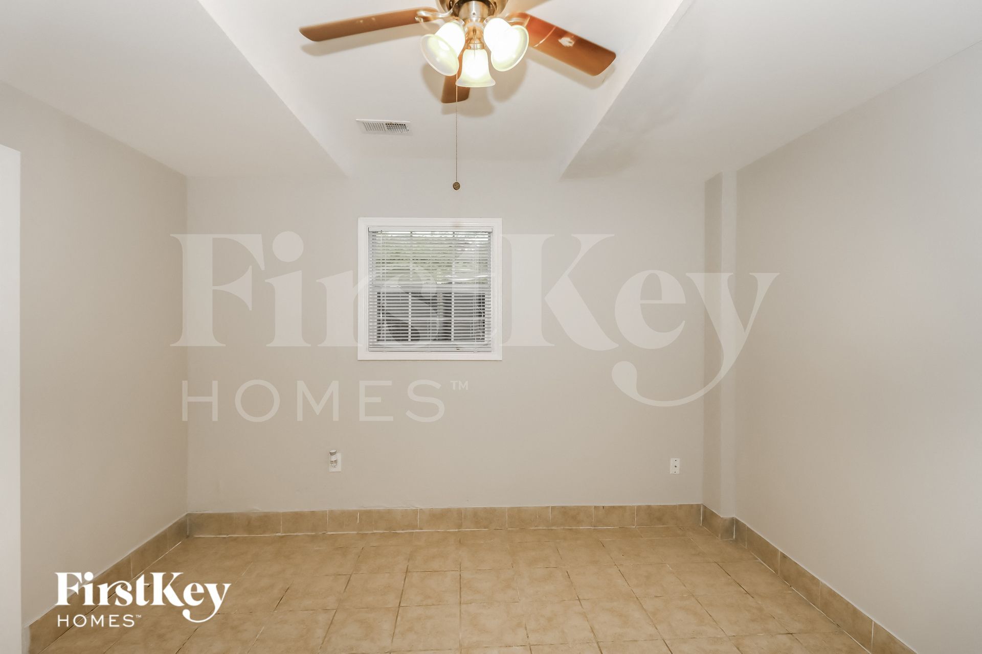 Building Photo - 701 22nd Ave N