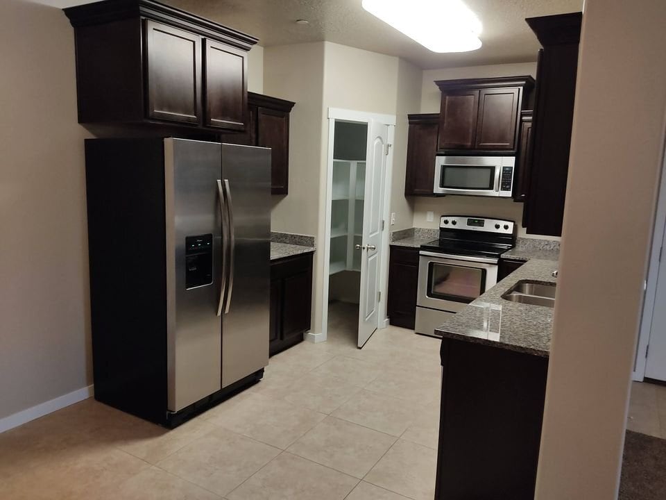 Building Photo - 87 E Jordan Ridge Blvd