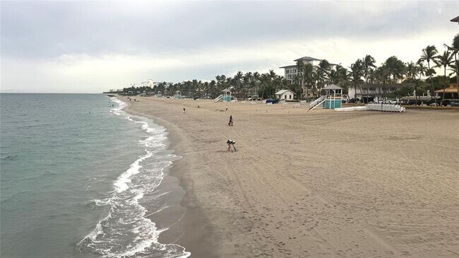 Building Photo - 770 SE 2nd Ave