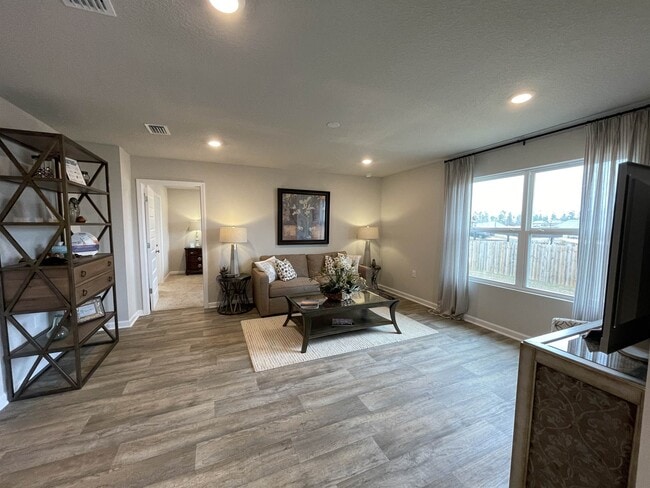 Building Photo - 23354 Shadowridge Dr