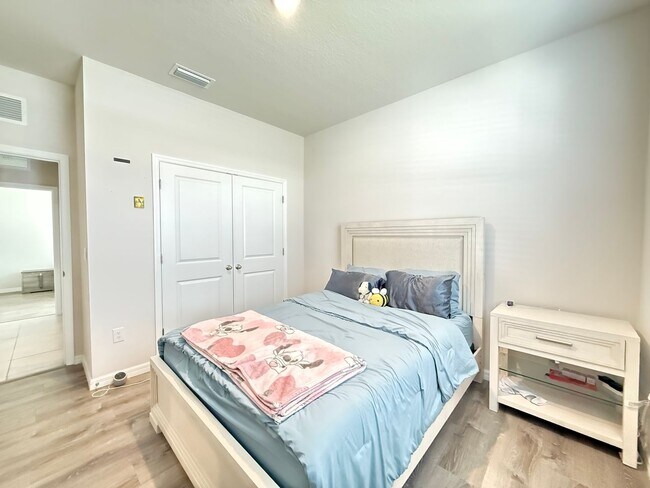 Building Photo - 4 Bedrooms, 2.5 Baths Coming Soon!