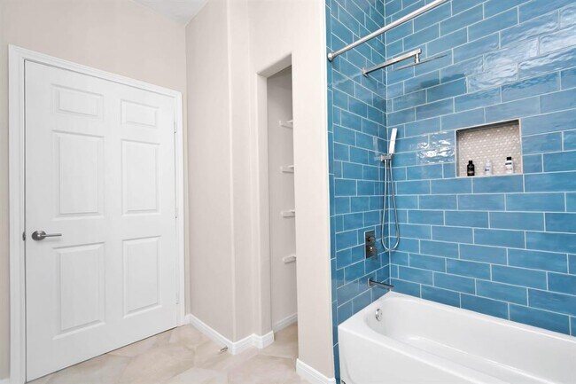 Building Photo - 5322 Avenue K