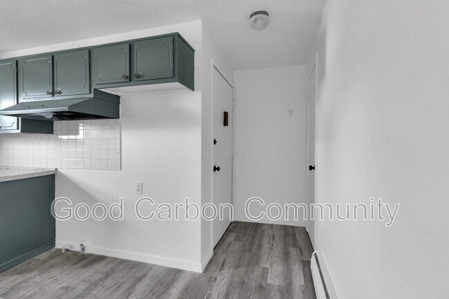 Building Photo - 3904 Seneca St