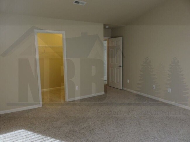 Building Photo - Gorgeous 4 Bedroom home located in Puyallup!