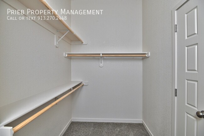 Building Photo - Reserve Townhome - Available May 15th