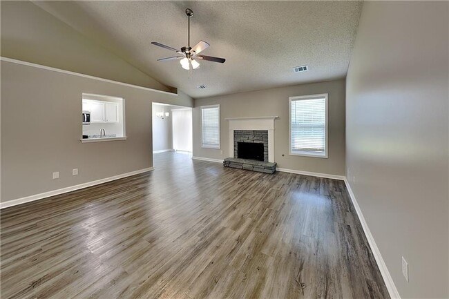 Building Photo - 705 Beranda Cir