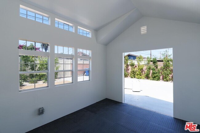 Building Photo - 2191 W 31st St