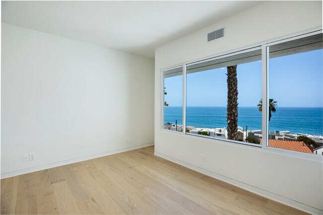 Building Photo - 21349 Rambla Vis