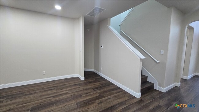 Building Photo - 235 Lottie Ln