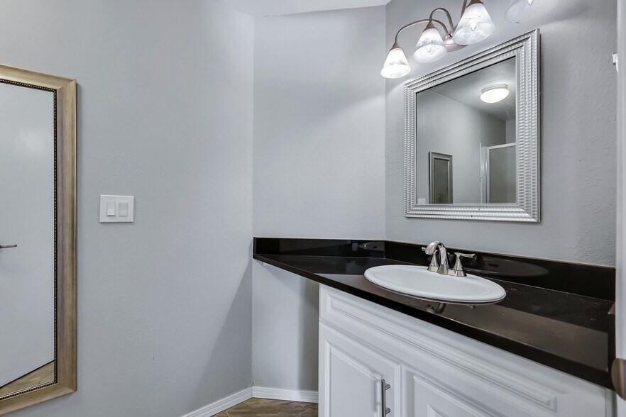 bathroom in primary bedroom - 162 S Coeur Dalene St