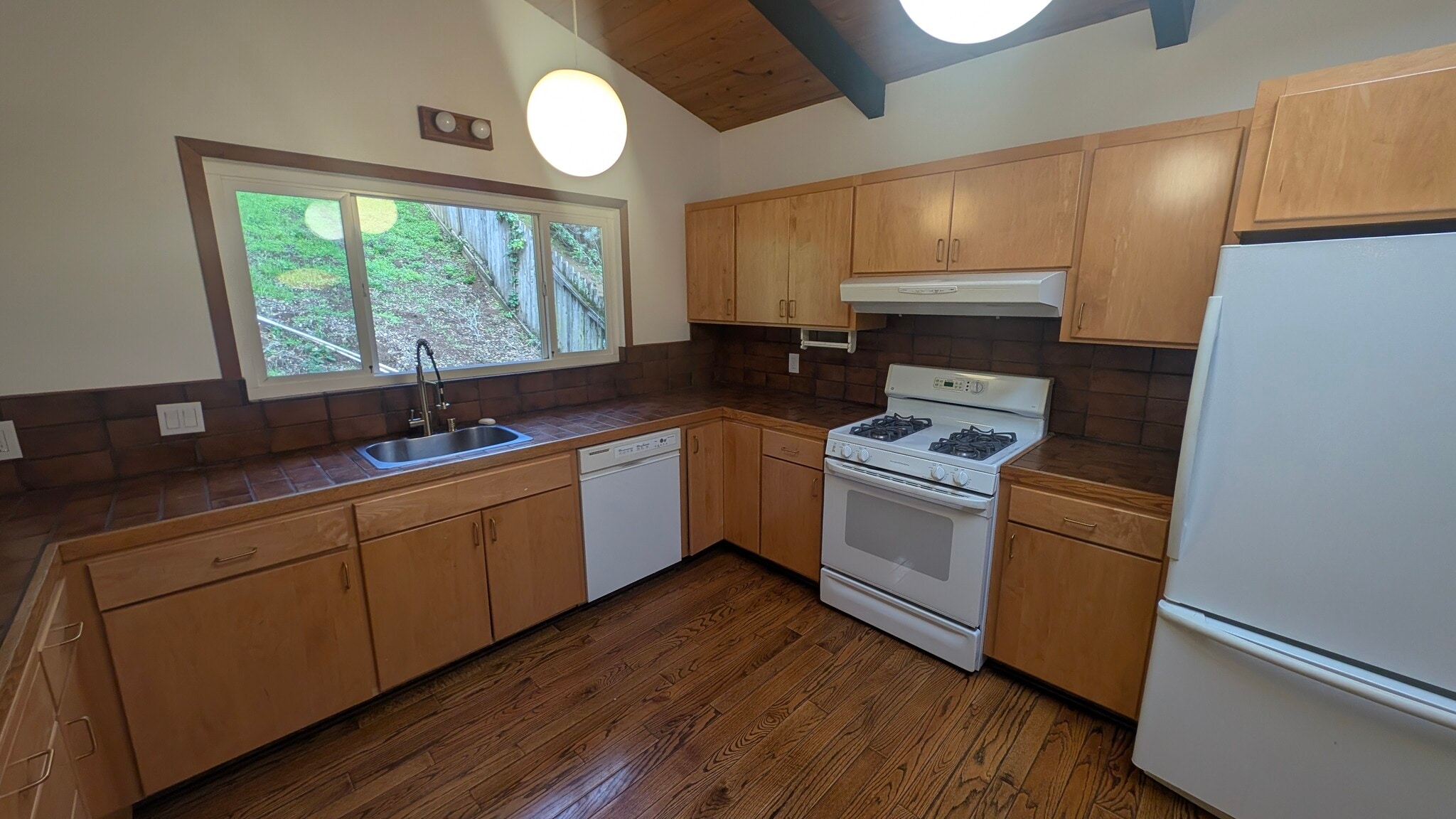 Building Photo - 128 Bothin Rd