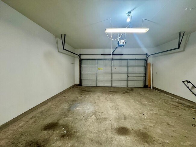 Building Photo - 3640 Fossilwood Way