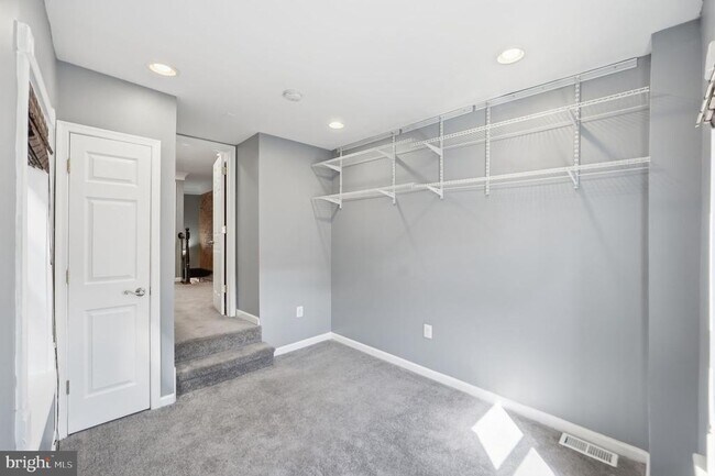 Building Photo - 1619 5th St NW