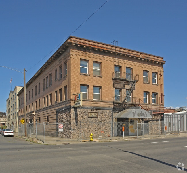 Primary Photo - The Pearl on Adams