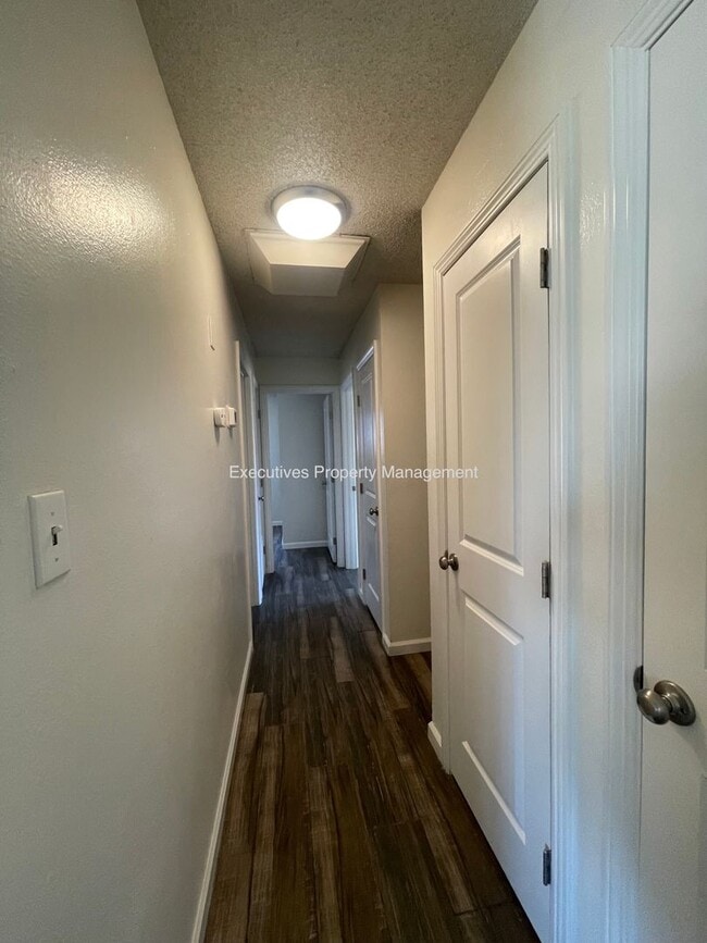 Building Photo - 3200 Virginia St