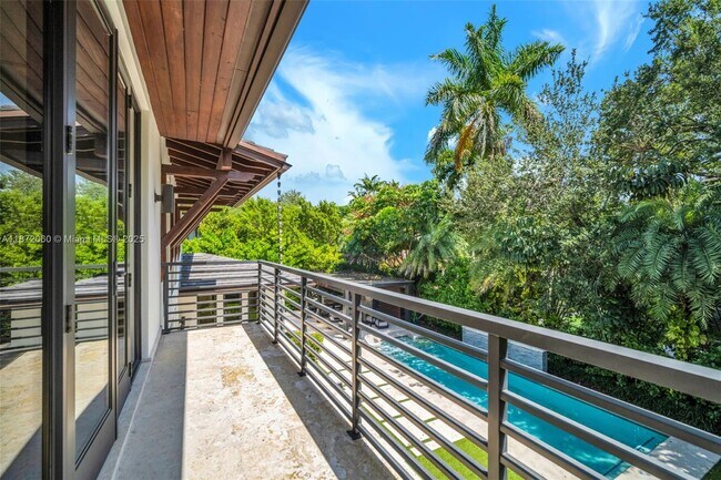 Building Photo - 6120 SW 80th St