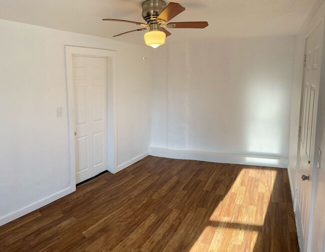 Building Photo - 1 BEDROOM MAGNA DUPLEX - GREAT PRICE!