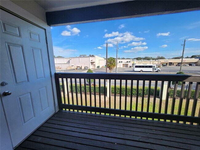 Building Photo - 305 W Grant St