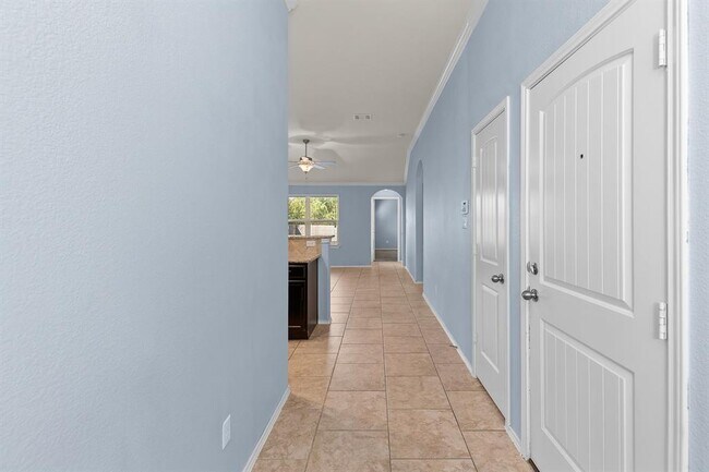 Building Photo - 244 Chickadee Ln