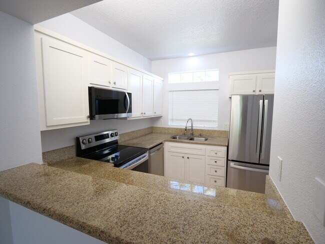 Building Photo - 43 Dover Pl