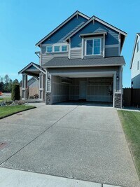 Building Photo - Spacious 4-Bedroom Corner Lot Home with Bonus Room, A/C & Updated Kitchen