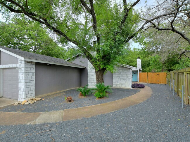 Unit #A and #B - 6715 West Gate Blvd