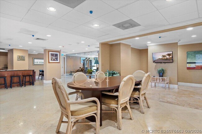 Building Photo - 5200 N Flagler Dr