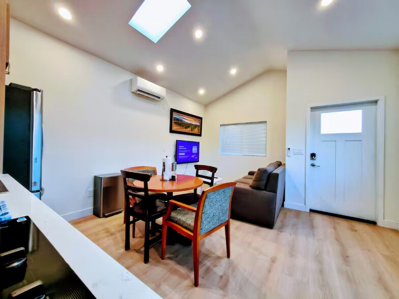 Building Photo - 1567 Rebel Way