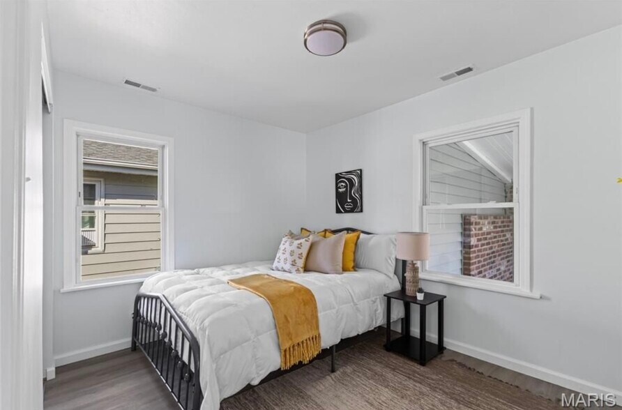 Building Photo - 2754 Hermitage Ave