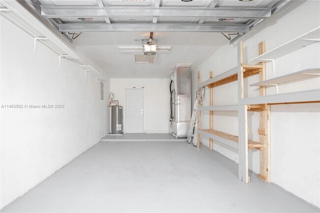 Building Photo - 3340 NE 13th Ave