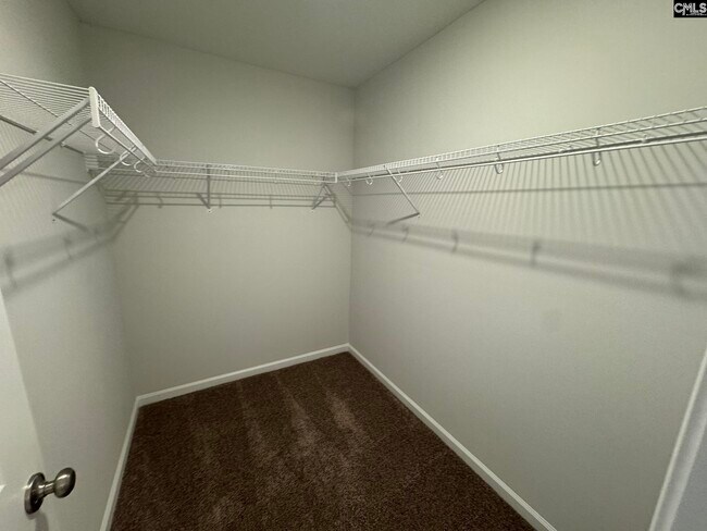 Building Photo - 3026 Hallsdale Dr