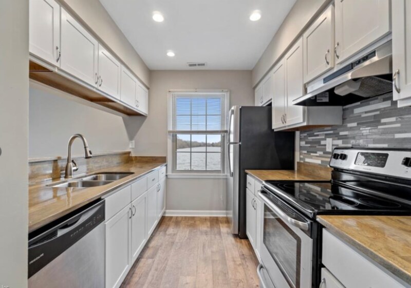 Building Photo - 912 St Andrews Reach