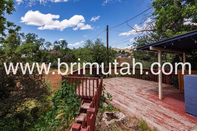 Building Photo - 1475 E Michigan Ave