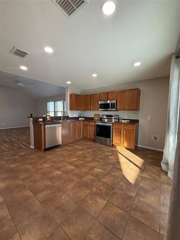 Building Photo - 705 Baldwin Rd