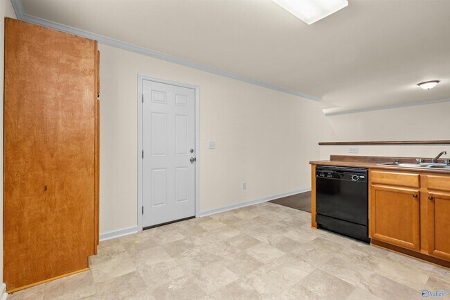 Building Photo - 313 Mertle Dr