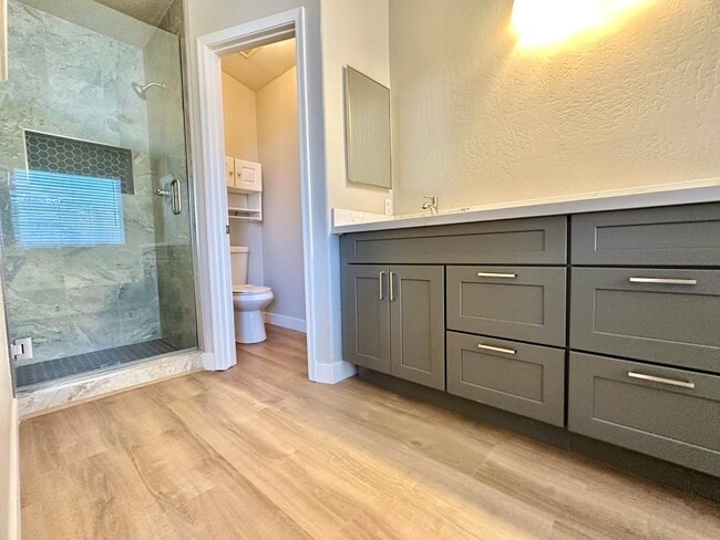 Building Photo - 4781 W Harrison St