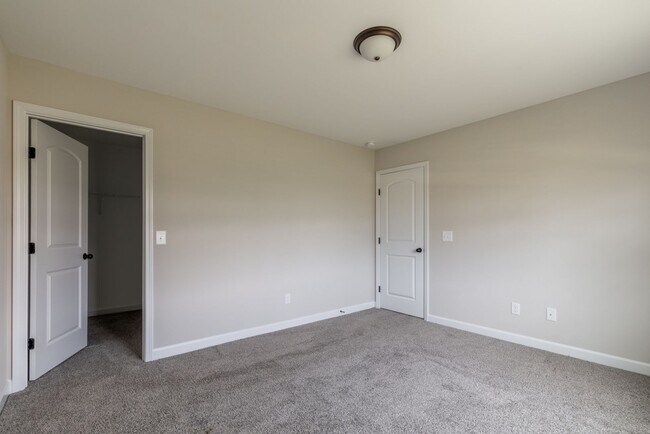 Building Photo - 4 Bedroom Home in Holly Ridge for Rent