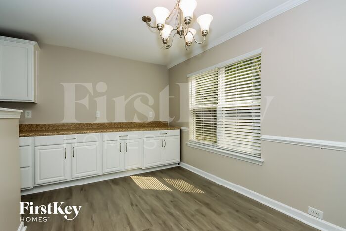 Building Photo - 8322 Rolling Meadows Ln
