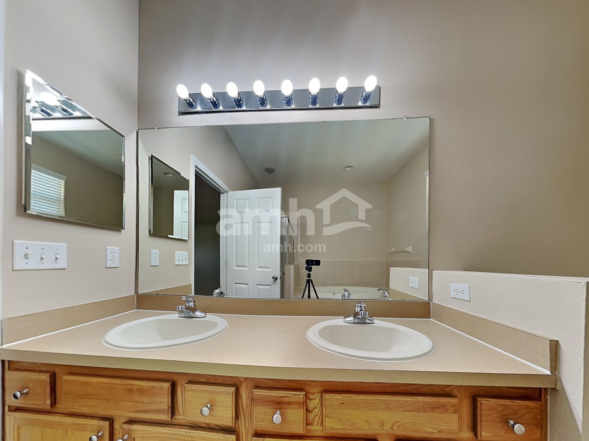 Building Photo - 12906 Cattail Shore Ln