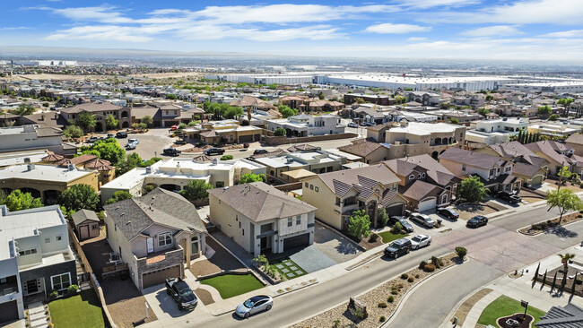 Building Photo - 12352 Stansbury Dr