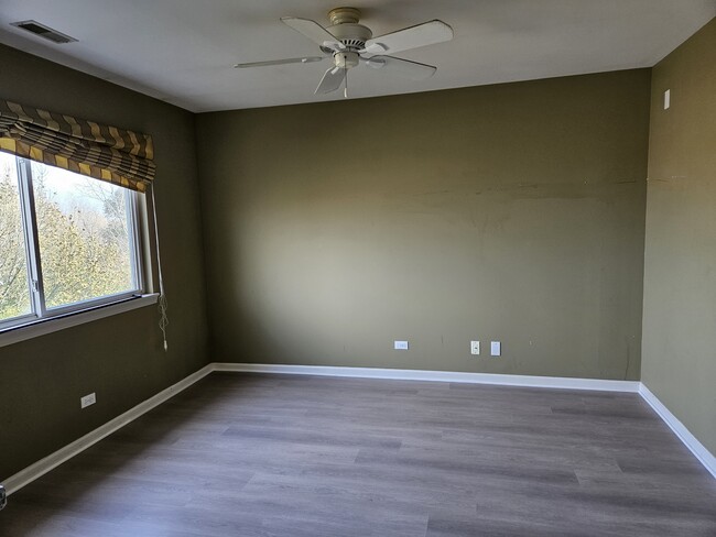 dining room - 1421 Meadowsedge Ln